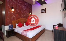Oyo 74578 Hotel Al-Diyafa